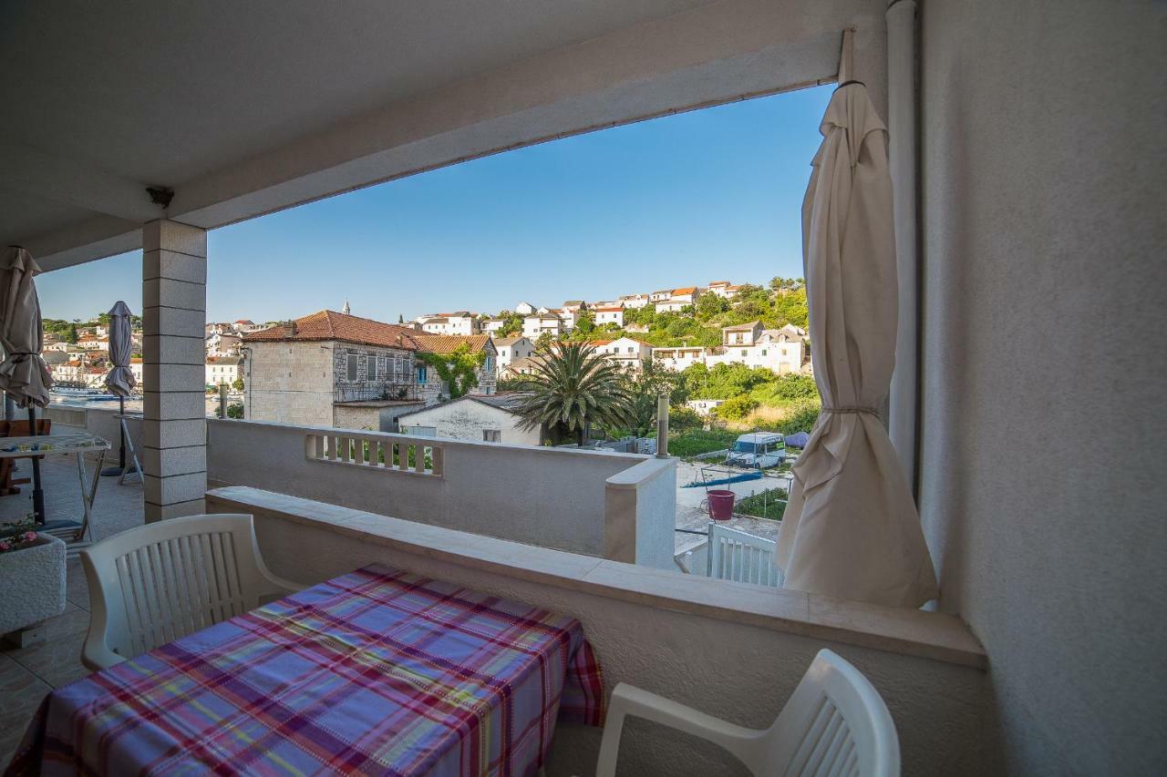 Apartmani Ina Povlja  Exterior foto